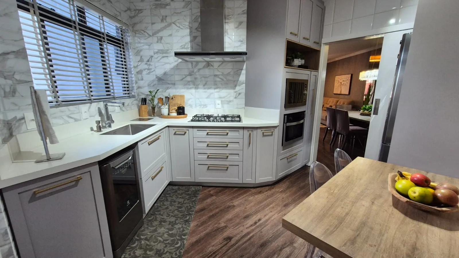 Foto de APARTAMENTO MOBILIADO COM 3 DORMITÓRIOS NA ALAMEDA